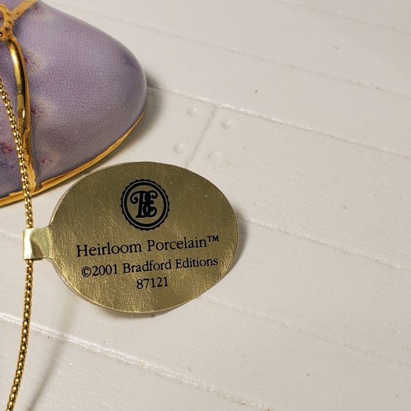 Bradford Edition Heirloom Porcelain Shoe Ornaments - Picture 8 of 14